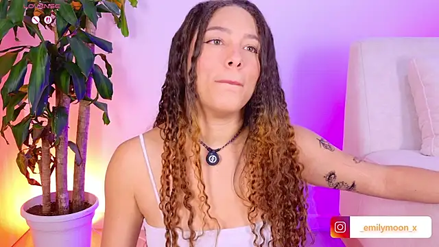 onlyemily  online show from April 16, 1:06 am