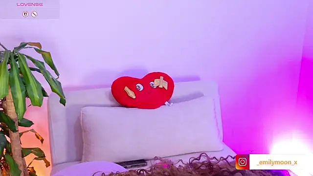 onlyemily  online show from March 24, 2:06 am