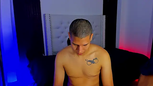 Snapshot of Latin_Boyss_ chatting on October 18, 7:48 pm Latin Boyss  online show from October 18, 7:48 pm