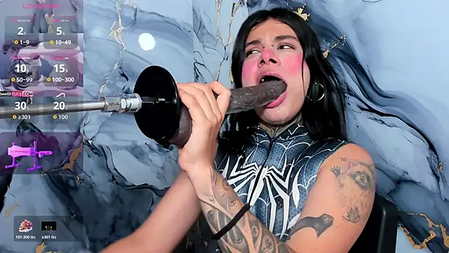 Emily Evo online show from October 24, 8:05 pm