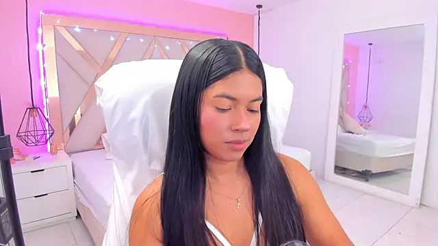 samantaa shy online show from February 25, 3:38 am