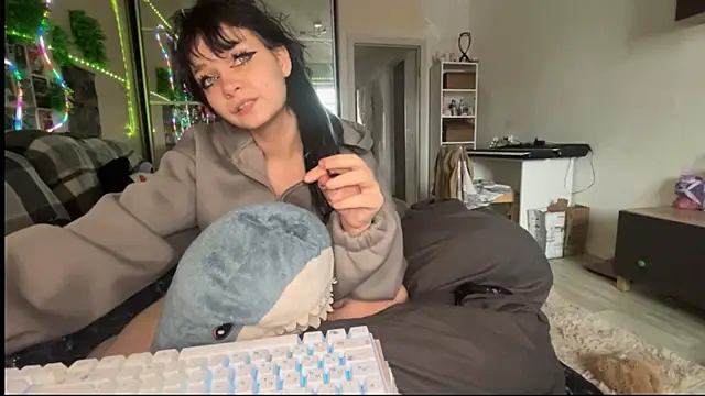 nikoli naw online show from December 5, 6:24 am