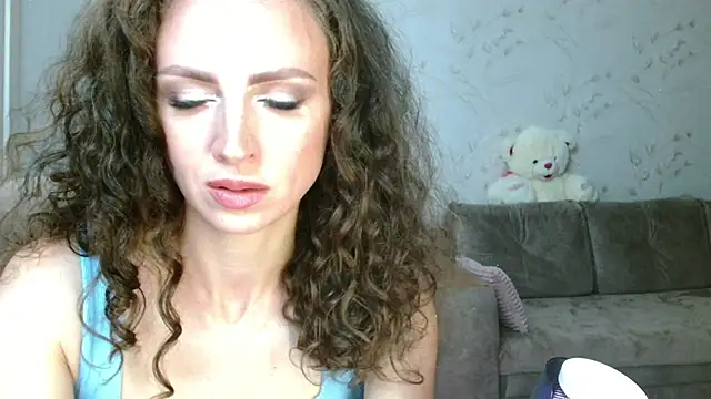 Amber Carrol online show from July 9, 4:31 pm