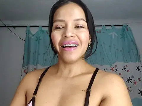 Snapshot of AntonelaMorriz chatting on October 1, 10:53 am AntonelaMorriz online show from October 1, 10:53 am