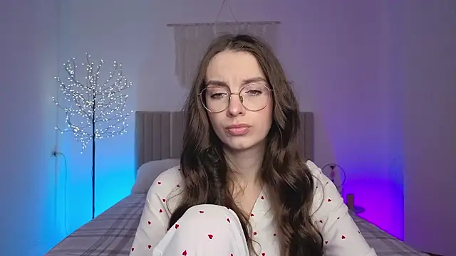 Real cutie1 online show from March 4, 2:23 pm