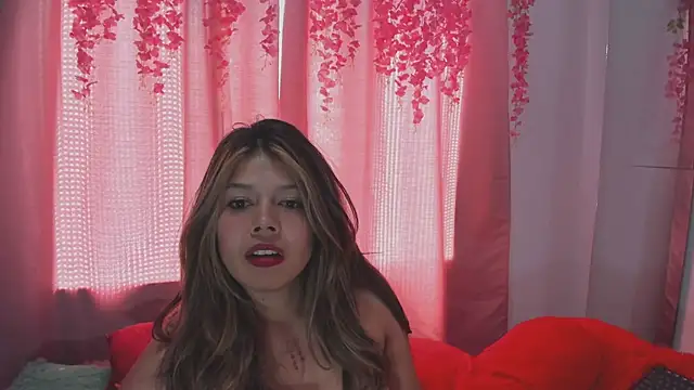 lanastone86 online show from October 18, 3:15 pm