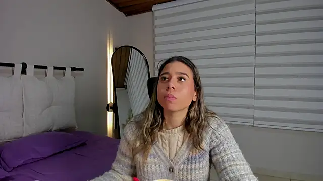 Rachell criss online show from December 5, 4:45 am