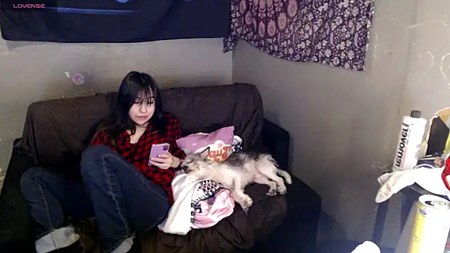 London Ray online show from March 29, 10:53 pm