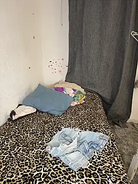 Nia Desire online show from April 28, 6:50 am