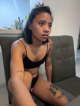 Nia Desire online show from July 24, 8:45 am
