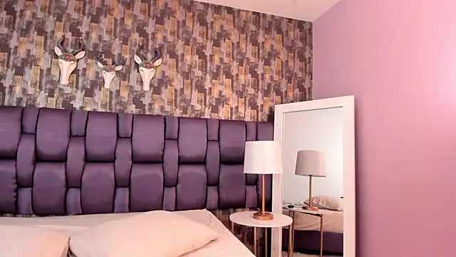 VeraBlazze online show from February 15, 5:01 pm