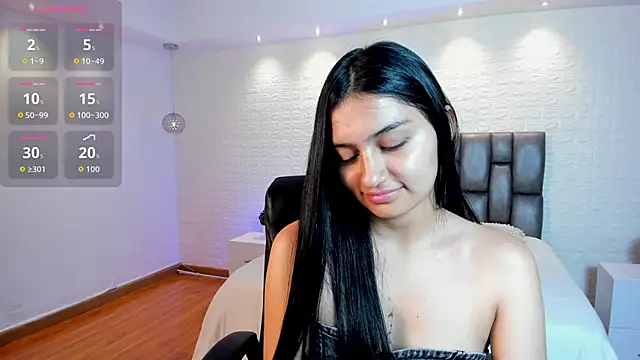 AidaJones online show from April 14, 12:05 pm