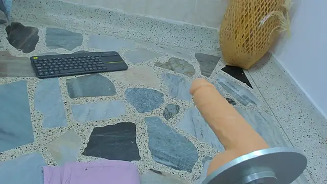 crystal sm online show from April 11, 6:41 am