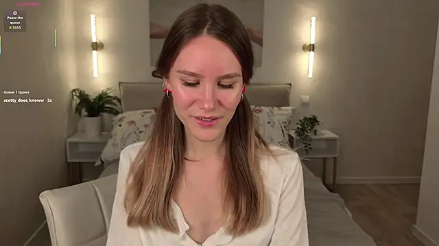 Snapshot of _Clare_Florence_ chatting on October 11, 1:47 pm  Clare Florence  online show from October 11, 1:47 pm