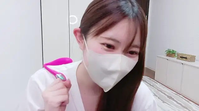 MOEMOE-Q online show from June 4, 1:48 pm