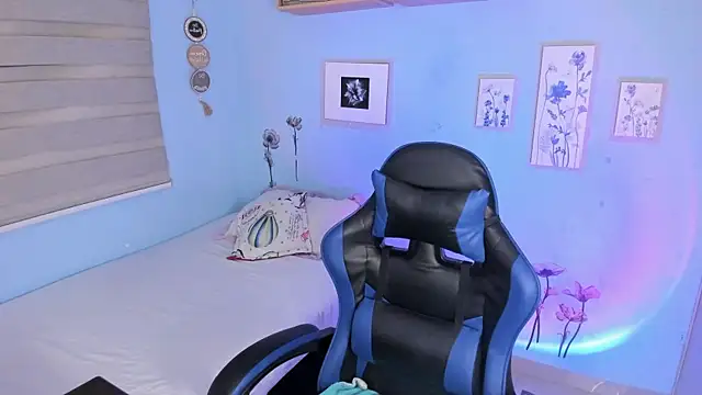 Nicky lucy m online show from November 8, 11:21 pm