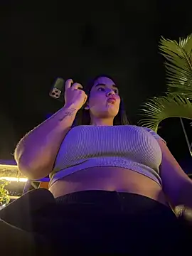 BellaLeclair online show from February 16, 12:43 am