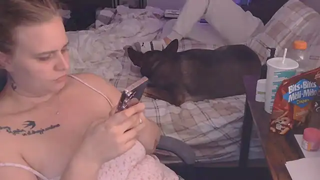 Sexyblonde12344 online show from October 8, 11:53 pm