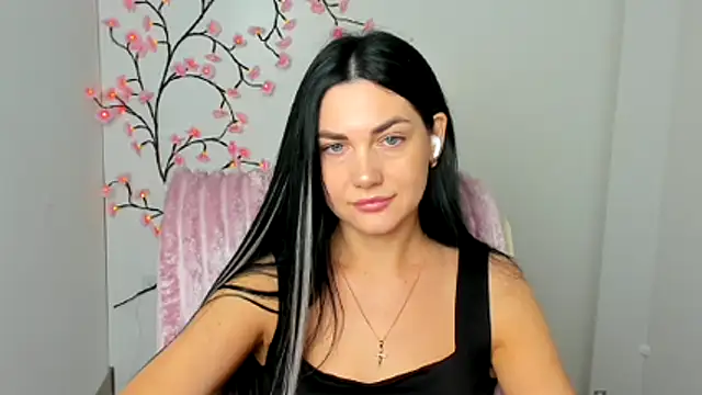 Lune Moon online show from April 7, 5:42 am