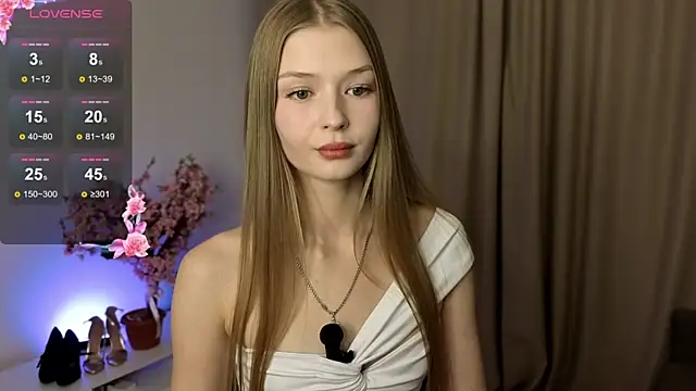 holylisssa online show from December 1, 6:43 pm