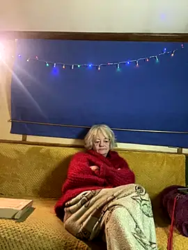 ladyboatlady online show from December 16, 7:47 am