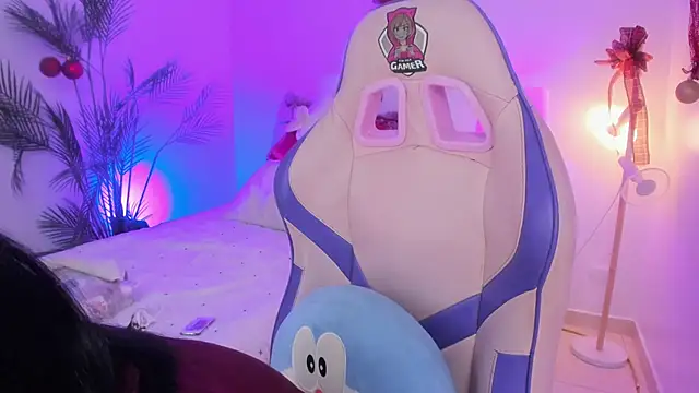 Hadid Jimenez  online show from December 17, 9:08 pm