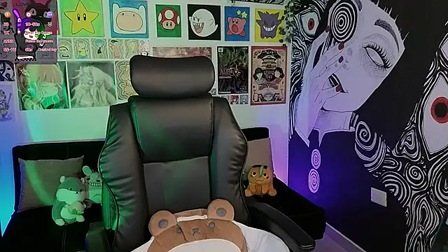 Yuhwan  online show from November 18, 10:44 pm