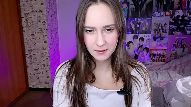 LucyRose3 online show from November 18, 4:24 am