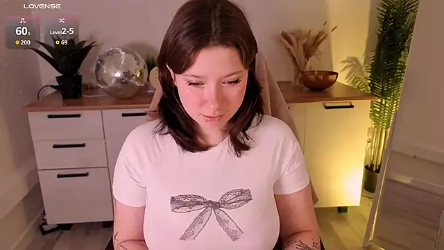 Sofi Spark online show from December 4, 7:10 am