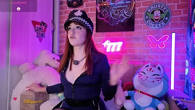Littlejenn777  online show from October 21, 12:36 am