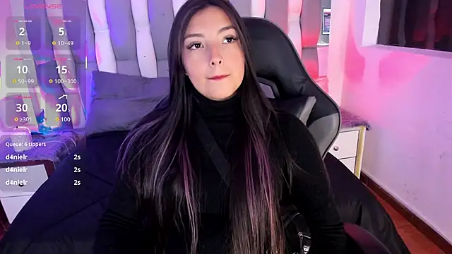 Adaara Rey online show from October 20, 7:50 pm