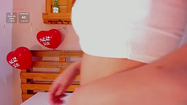 aisha duque online show from February 15, 10:58 am