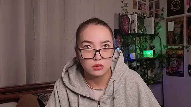 OdetteBiddy online show from December 16, 8:15 pm