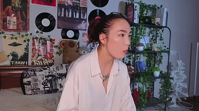 OdetteBiddy online show from November 8, 8:25 pm