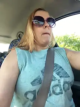 ballofuckinsunshine14 online show from April 17, 1:13 pm