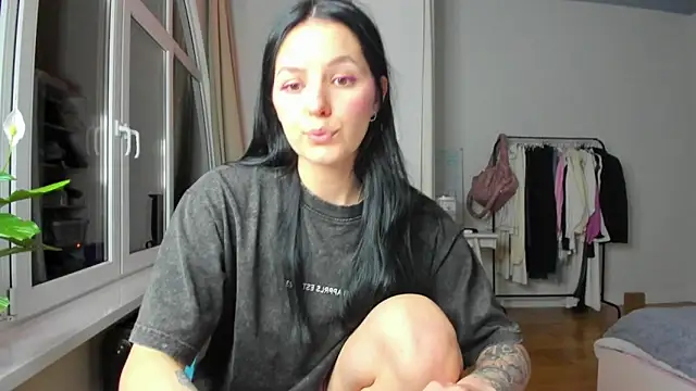 EwelynScott online show from February 3, 9:29 pm