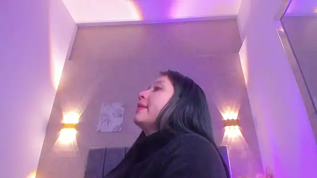 Lunaa bellaa online show from April 10, 7:42 pm