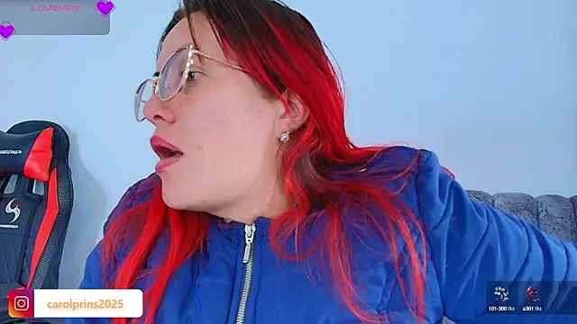 carolinhe  online show from October 15, 8:11 pm