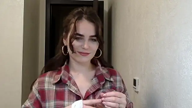 Silviaa a online show from December 21, 8:13 pm