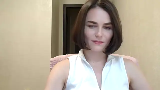Silviaa a online show from June 20, 6:55 pm