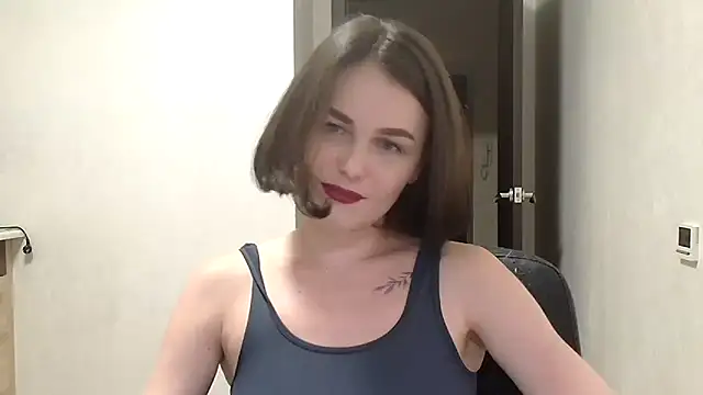 Silviaa a online show from July 12, 8:20 pm