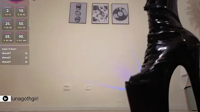 IamLuna2006 online show from March 21, 8:19 am