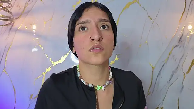 Scaarlettfox online show from April 2, 7:33 pm