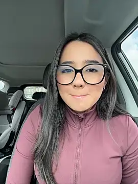 Michelle Zoe online show from June 6, 3:40 pm