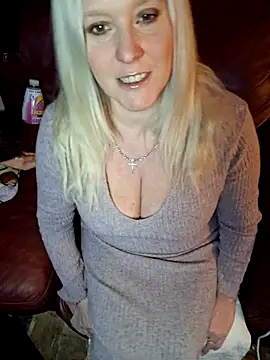 Bouncy-Bella28X online show from January 16, 9:16 am