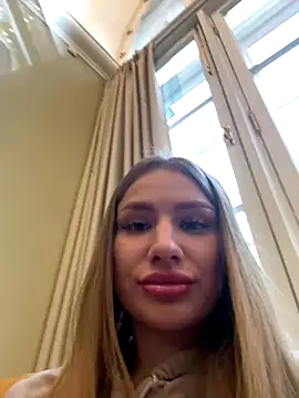 Snapshot of MashaFromRussia__ chatting on October 20, 1:36 pm MashaFromRussia   online show from October 20, 1:36 pm