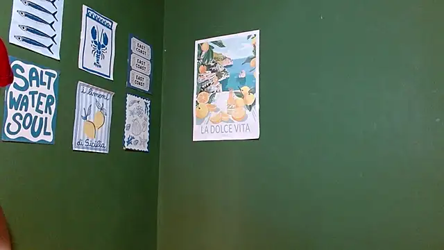 Roxiehood online show from December 22, 2:15 am