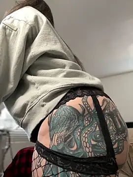 Alix Valentine online show from February 3, 6:12 pm