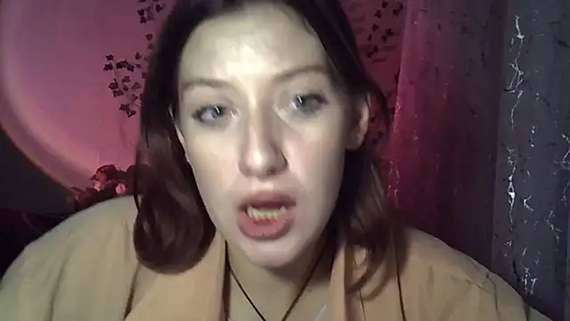 Lily Ember online show from November 7, 6:35 pm