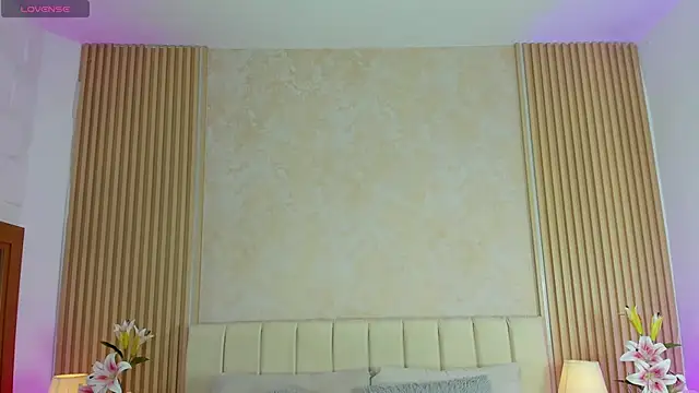 ZOEBARLOWE online show from January 5, 7:06 pm